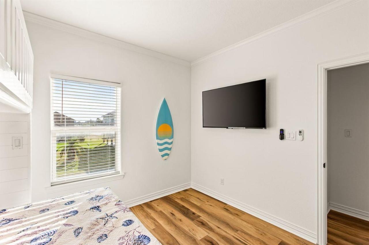The Breezy Turtle Villa Crystal Beach Exteriör bild