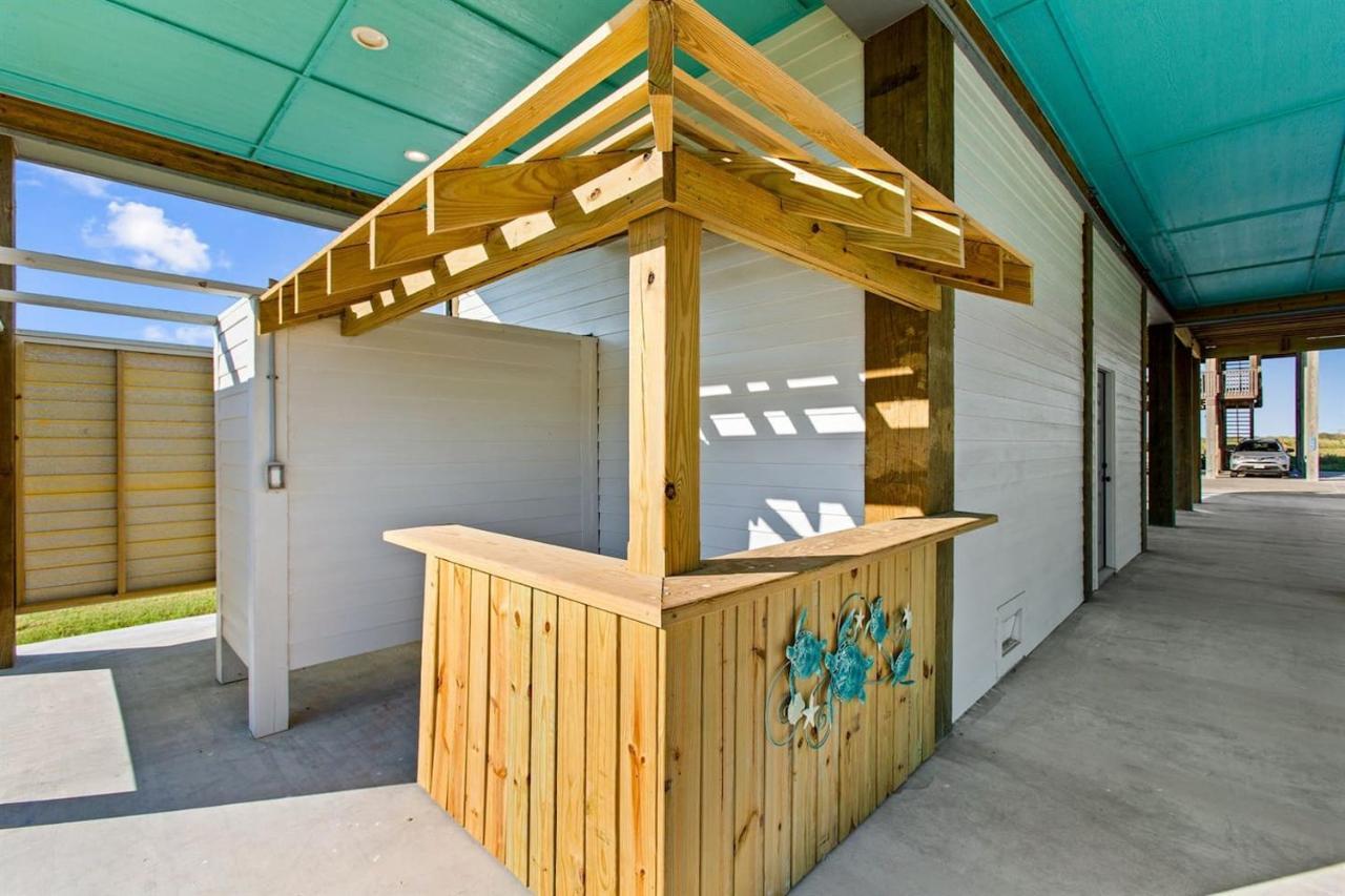 The Breezy Turtle Villa Crystal Beach Exteriör bild